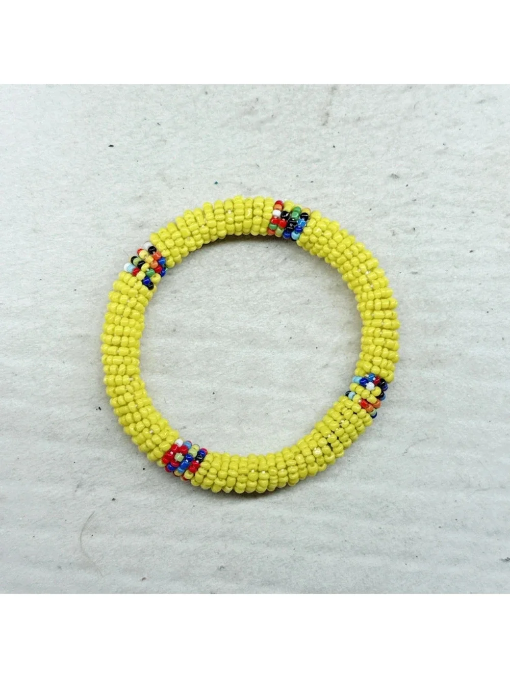 5352gc. Yellow Seed Bead Bangle Bracelet